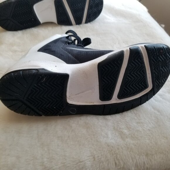 Nike Zoom Hyperquickness Basketball Sneakers - Picture 9 of 12